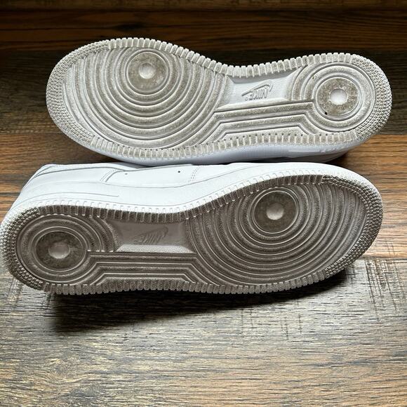 Nike Air Force 1 '07 Low Triple White Mens Size 10.5 - Picture 9 of 11